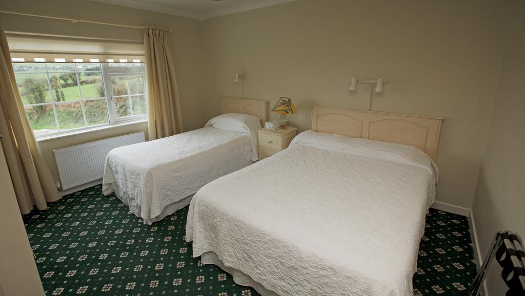 Bed and Breakfast Ard Na Greine Клонакилти Номер фото